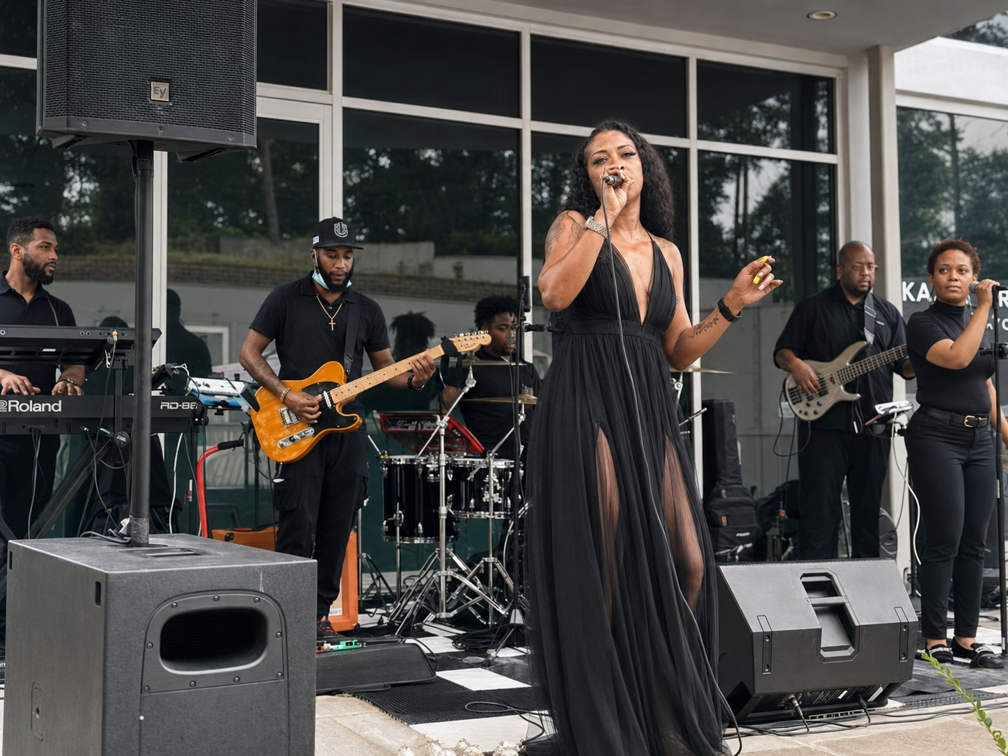 Tori Be performing with Press Play